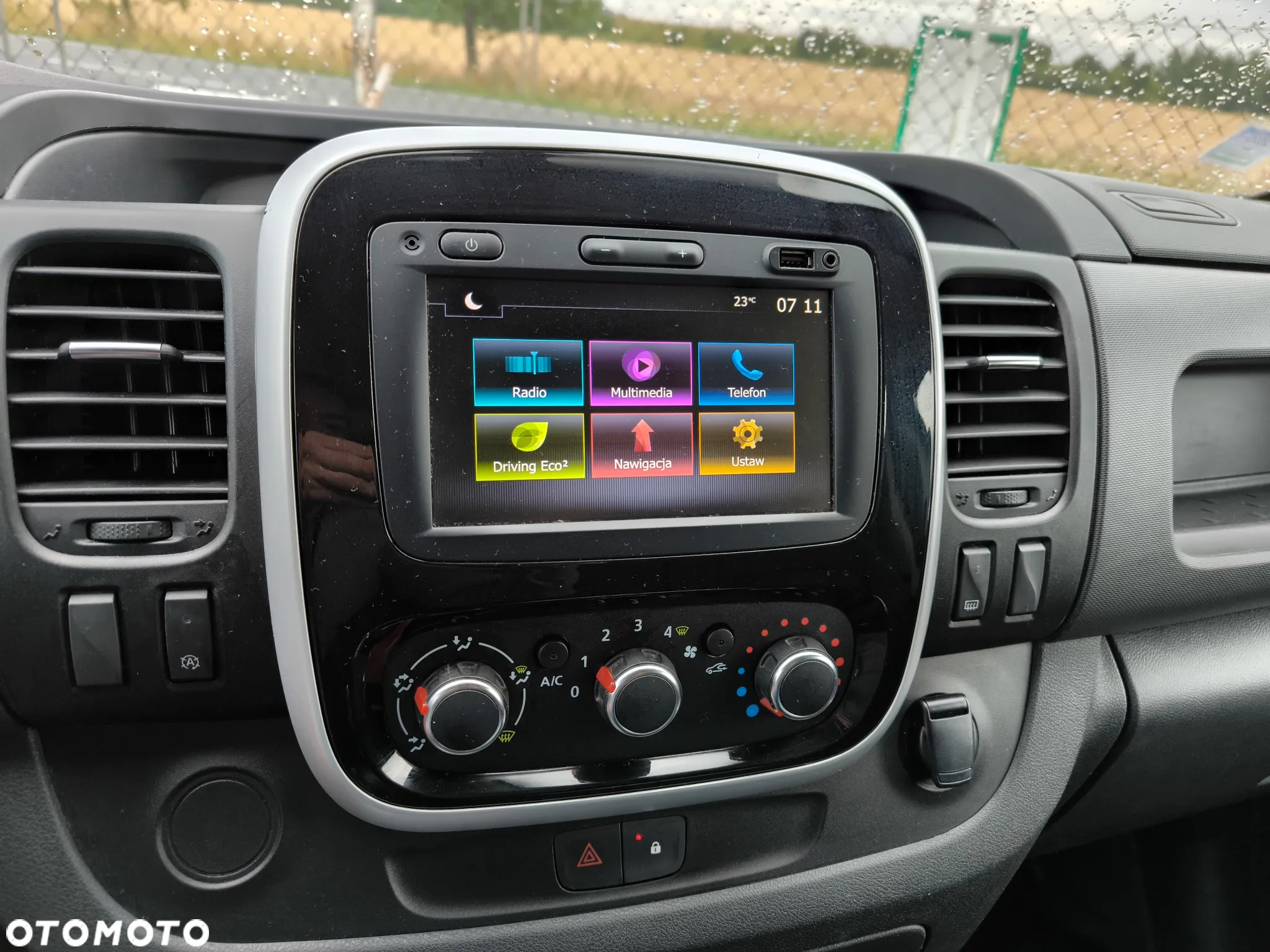 Renault Trafic - 21