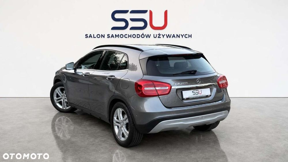 Mercedes-Benz GLA 200 Style - 4