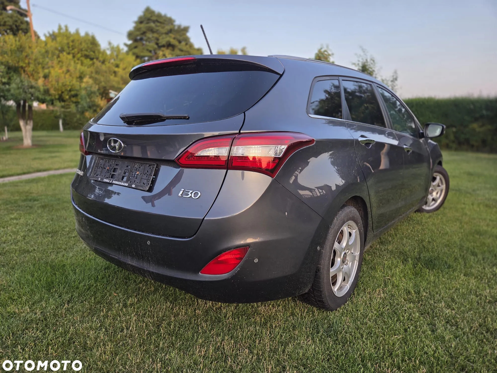 Hyundai i30 blue Kombi 1.6 CRDi DCT Premium - 4