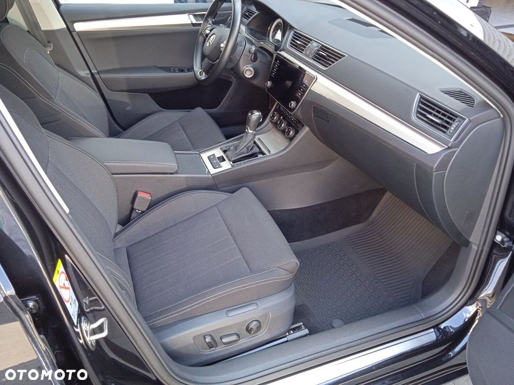 Skoda Superb 2.0 TDI SCR Style DSG - 14