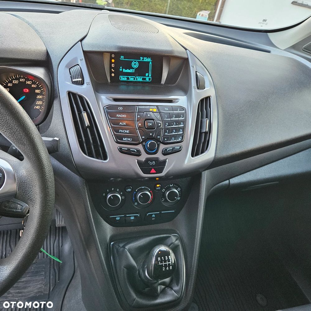 Ford Transit Connect - 17