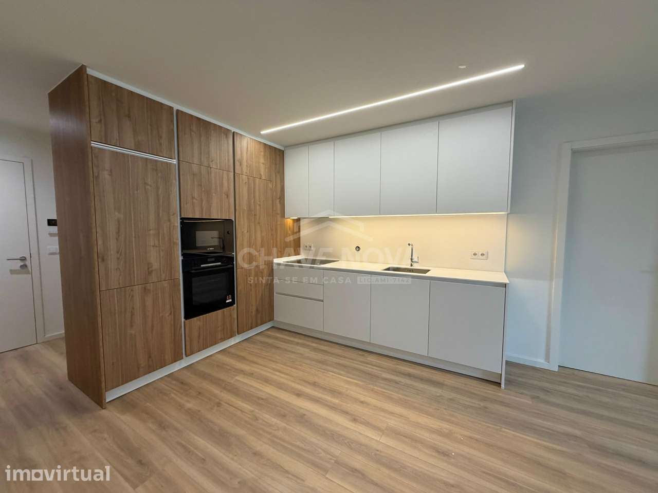 T1 Novo c/ Lugar de Garagem em Santa Marinha (VL8) - Grande imagem: 2/8