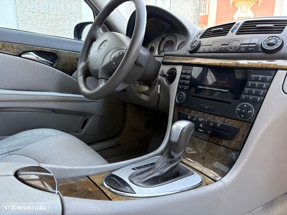 Mercedes-Benz E 220 CDI Avantgarde Aut. - 12