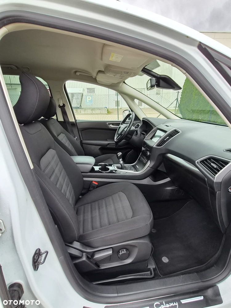 Ford Galaxy - 23