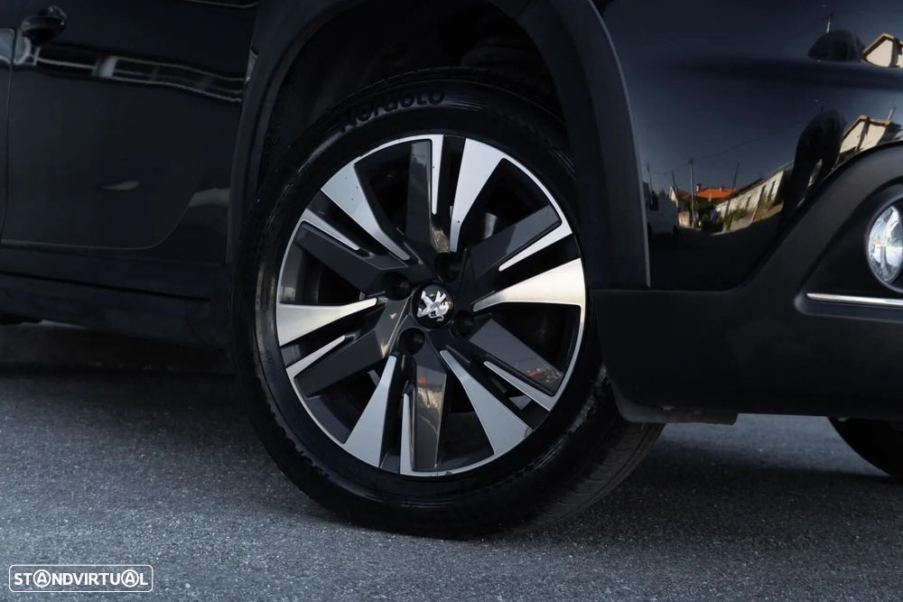 Peugeot 2008 1.2 PureTech Signature - 23