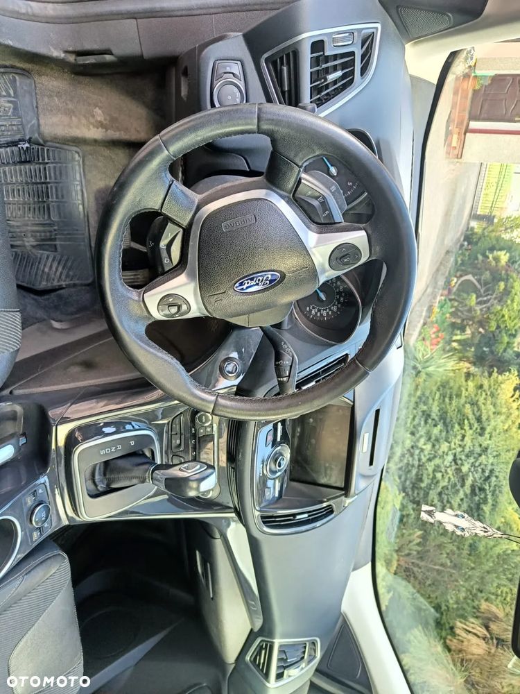 Ford Escape 2.0 EcoBoost AWD Titanium - 4