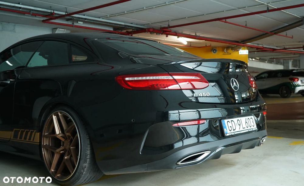 Mercedes-Benz Klasa E 450 4Matic 9G-TRONIC Night Edition - 23