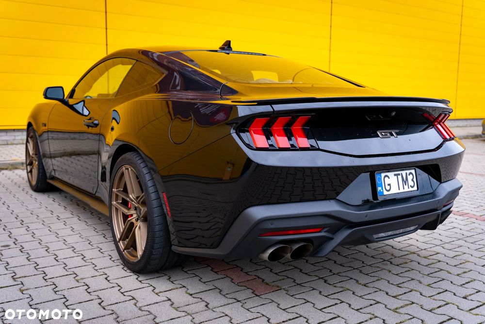 Ford Mustang 5.0 V8 GT - 10