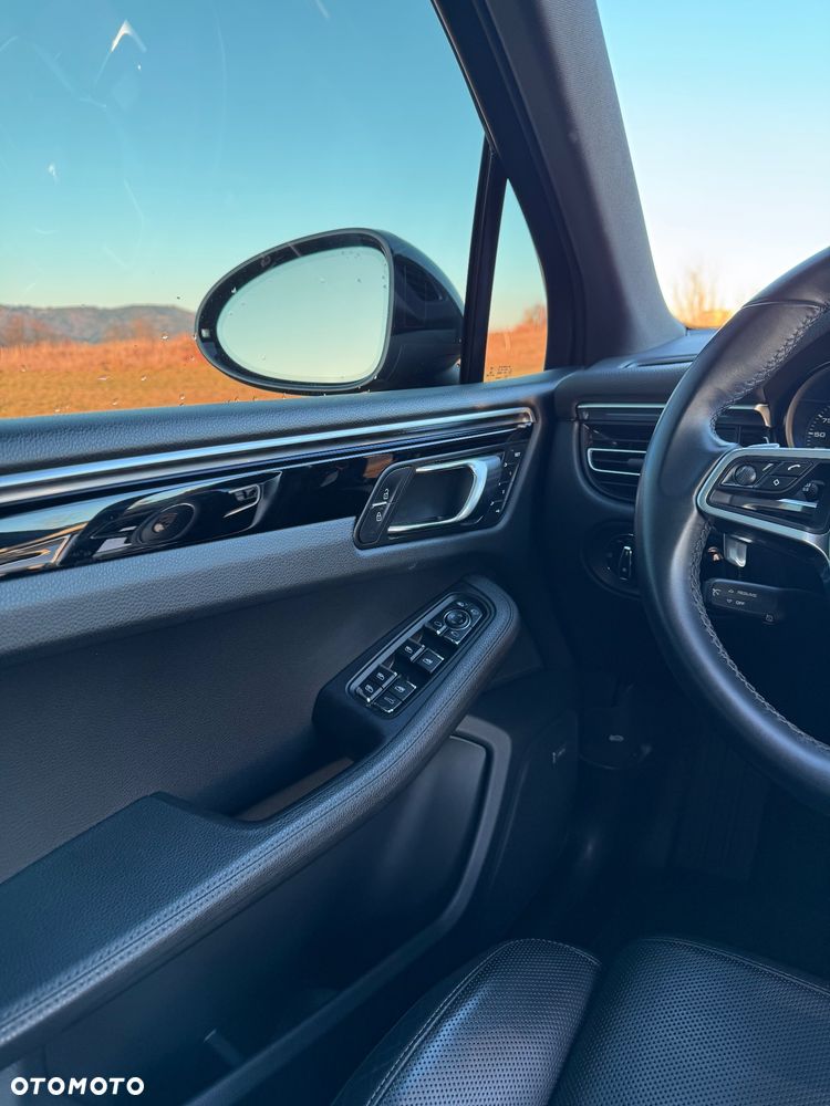 Porsche Macan Standard - 15