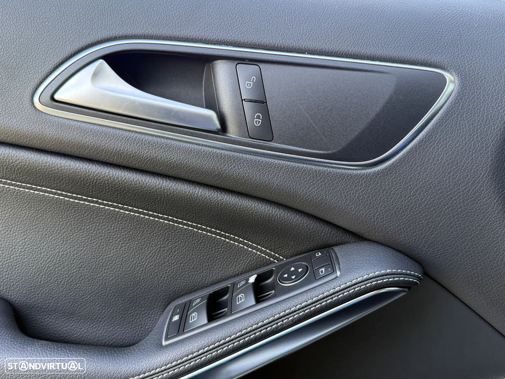 Mercedes-Benz GLA 180 CDI Urban - 32