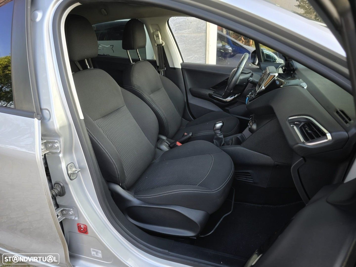 Peugeot 208 1.2 PureTech Style - 6