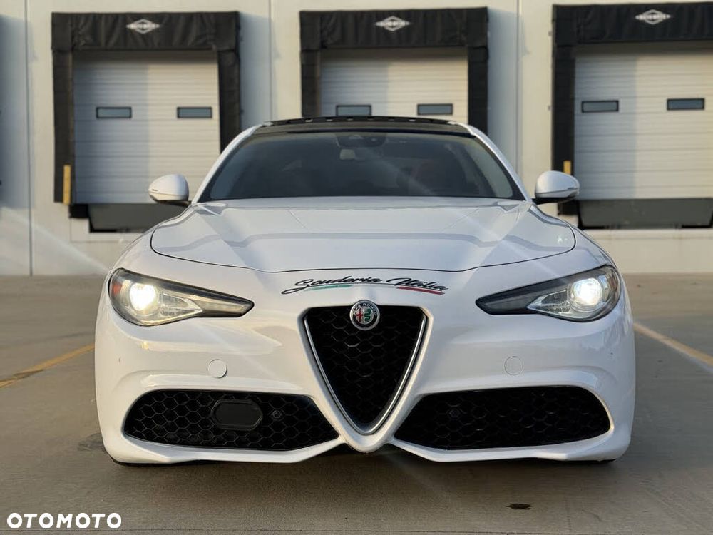 Alfa Romeo Giulia - 7