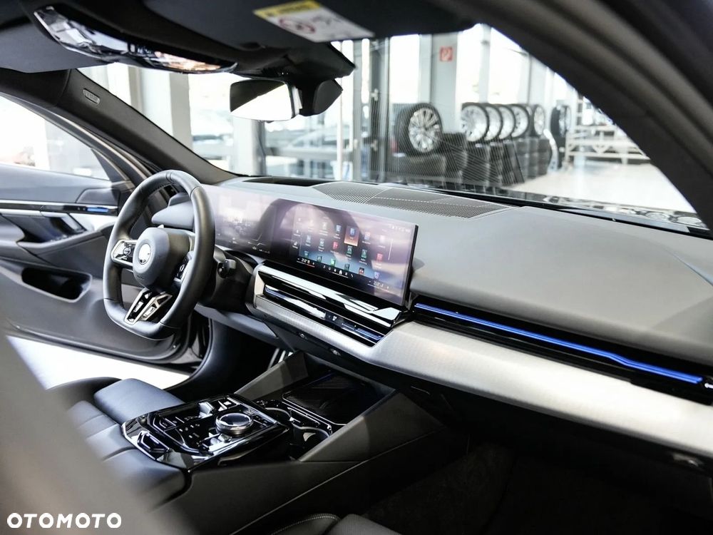 BMW Seria 5 - 17