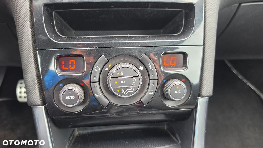 Peugeot 308 CC - 21