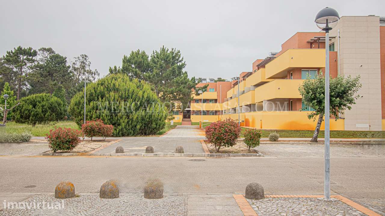 Apartamento T3 C/ Qualidade construtiva, amplas áreas, piscina no c... - Grande imagem: 3/19