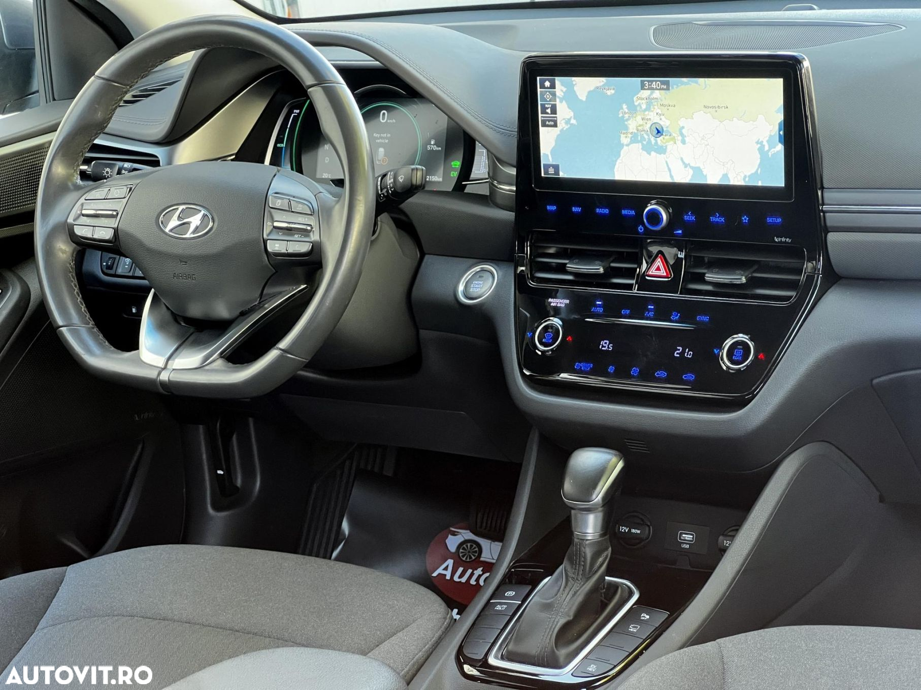 Hyundai IONIQ - 8