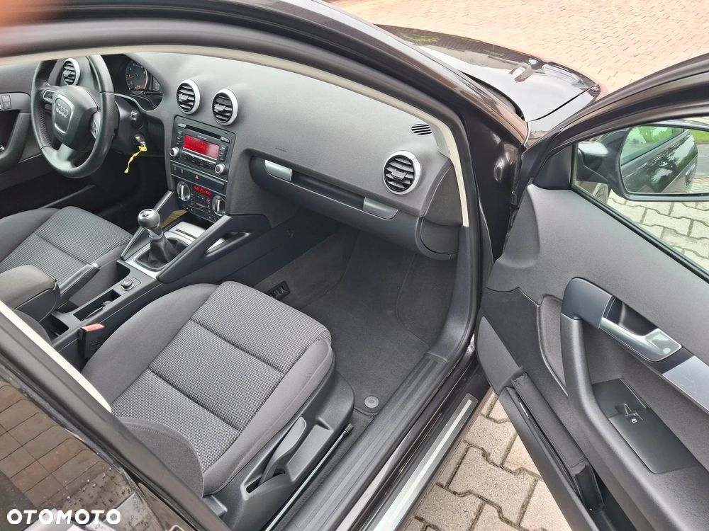 Audi A3 Sportback 1.4 TFSI Attraction - 9