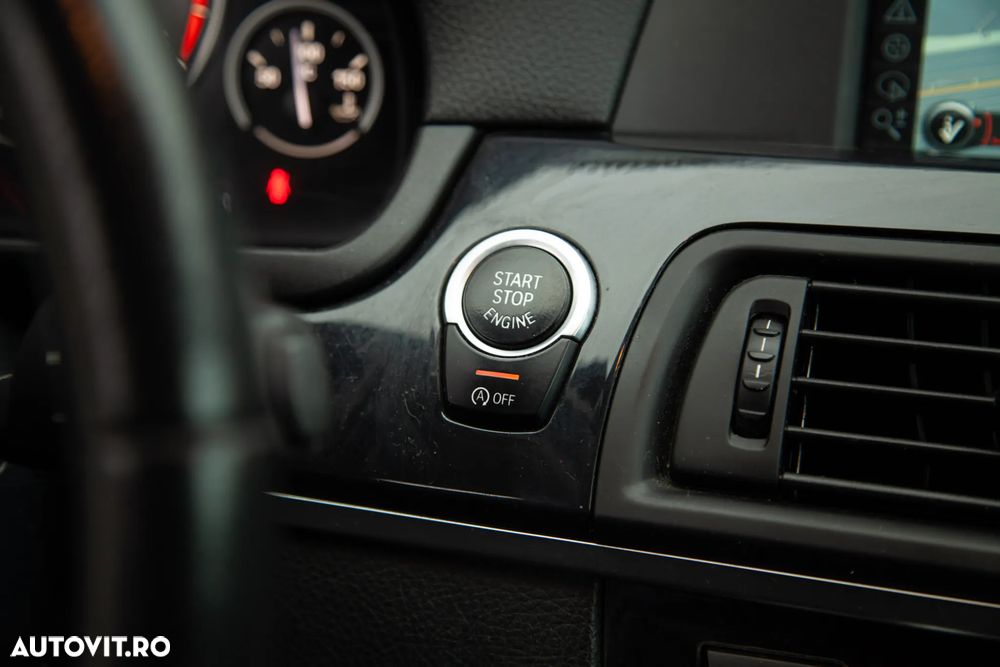 BMW Seria 5 520d Aut. - 25