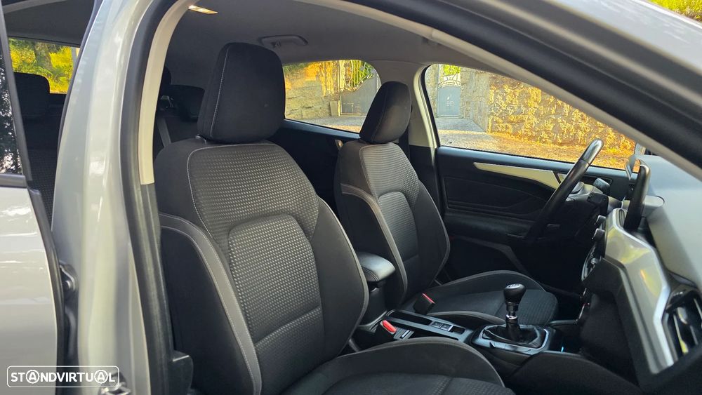 Ford Focus 1.0 EcoBoost Hybrid TITANIUM DESIGN - 18
