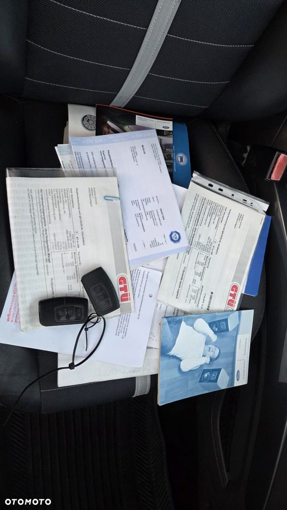 Ford Kuga - 21