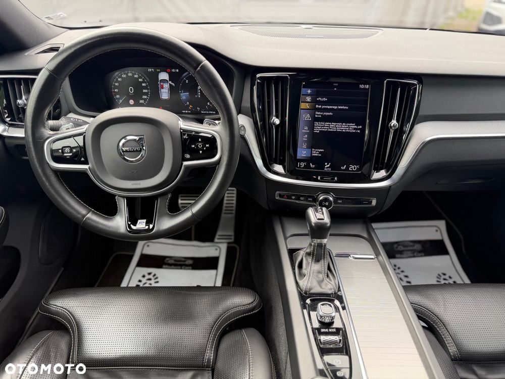 Volvo V60 D4 AWD Geartronic R-Design - 20