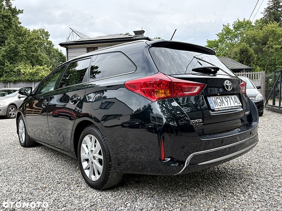 Toyota Auris 2.0 D-4D Executive - 10