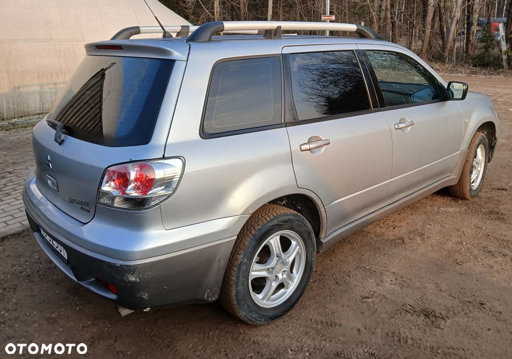 Mitsubishi Outlander 2.0 Comfort 4WD - 4