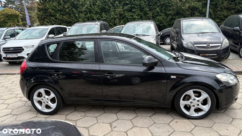 Kia Ceed - 6