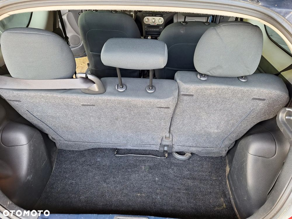 Toyota Yaris - 15