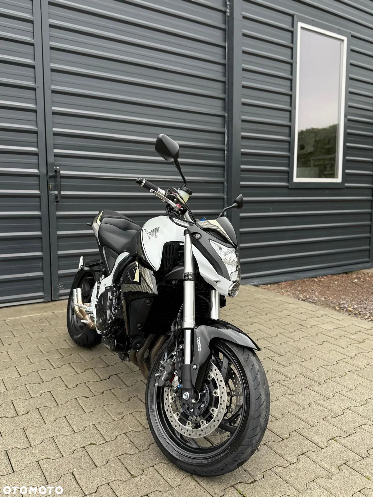 Honda CB - 1