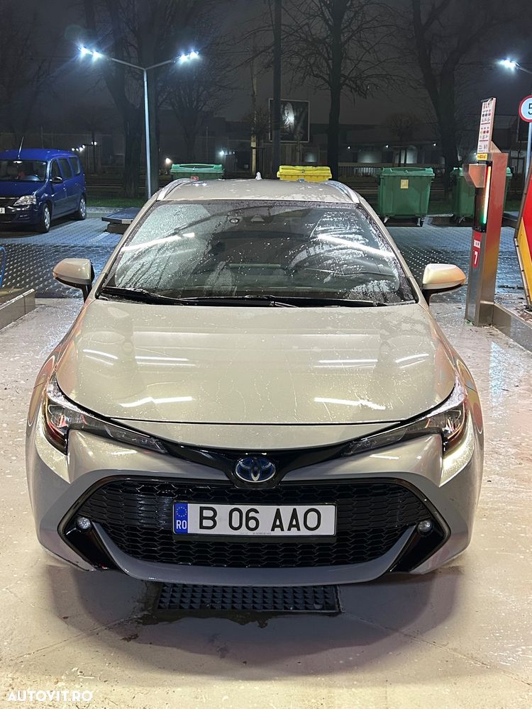 Toyota Corolla 2.0 Hybrid Touring Sports Business Edition - 1