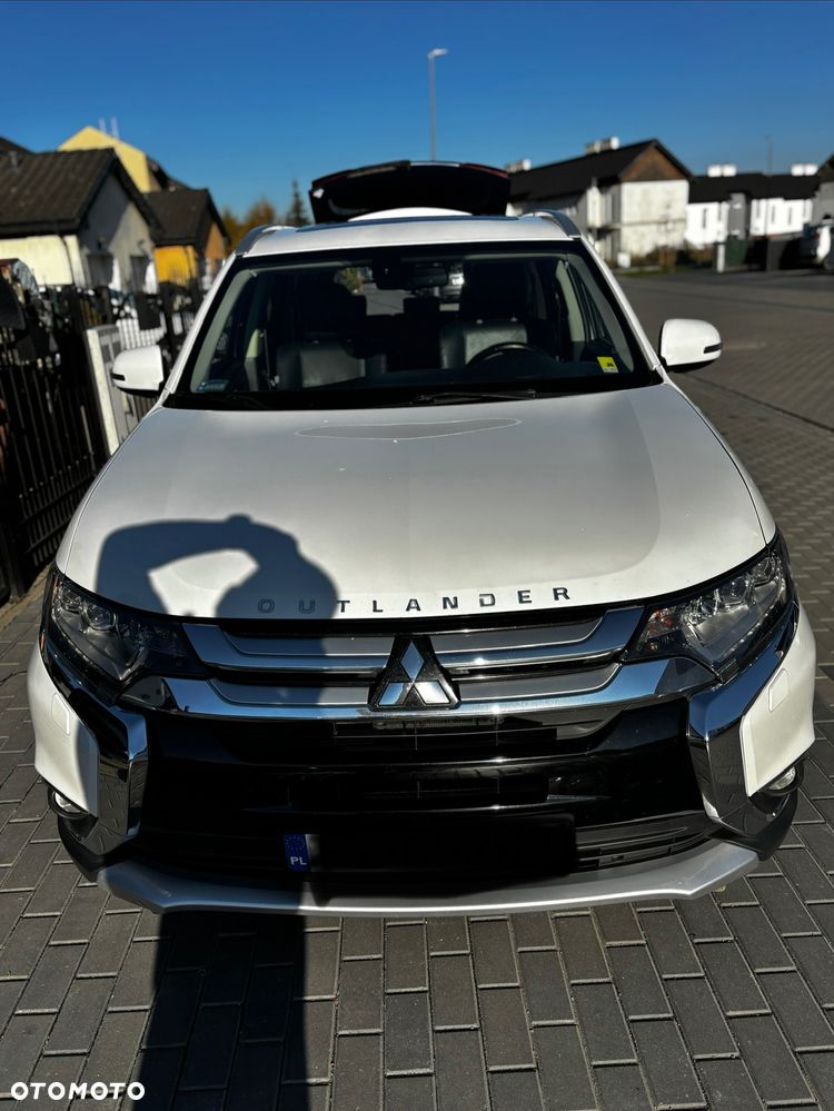 Mitsubishi Outlander 2.0 Intense + Navi 4WD CVT - 23