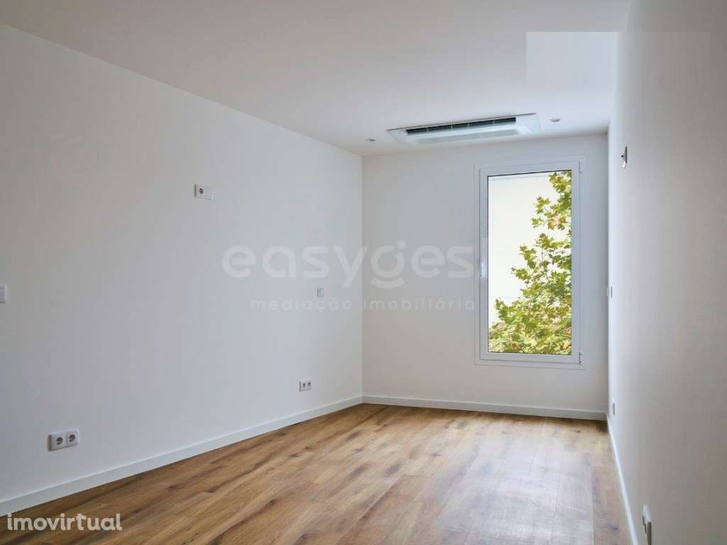 Apartamento T2 Fração E 1º andar - situado na Nazaré - Grande imagem: 5/12