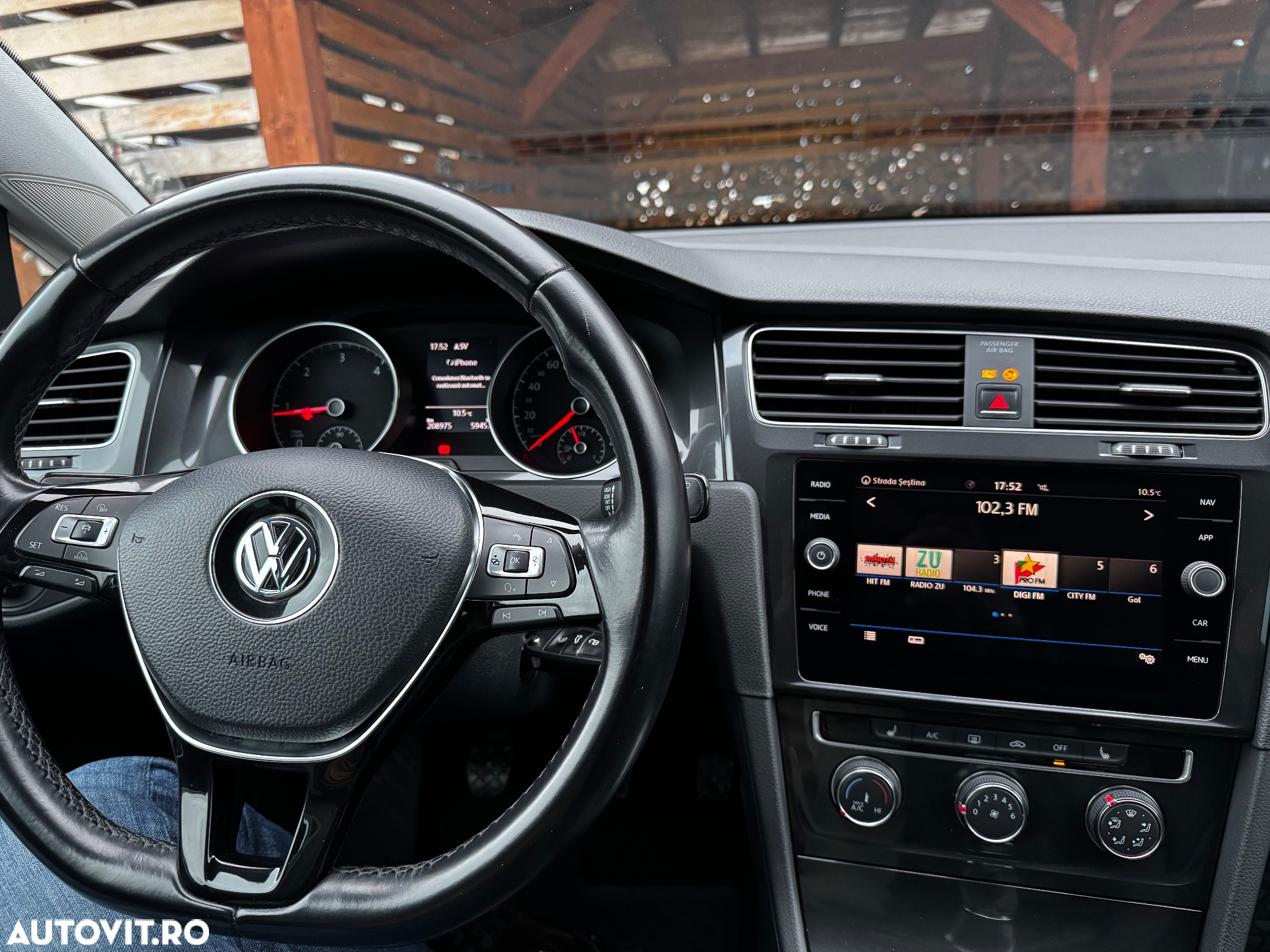 Volkswagen Golf 1.6 TDI Comfortline - 3