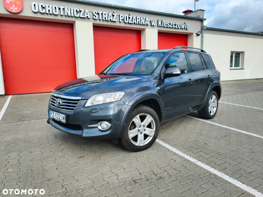 Toyota RAV4 2.2 D-CAT Premium - 2