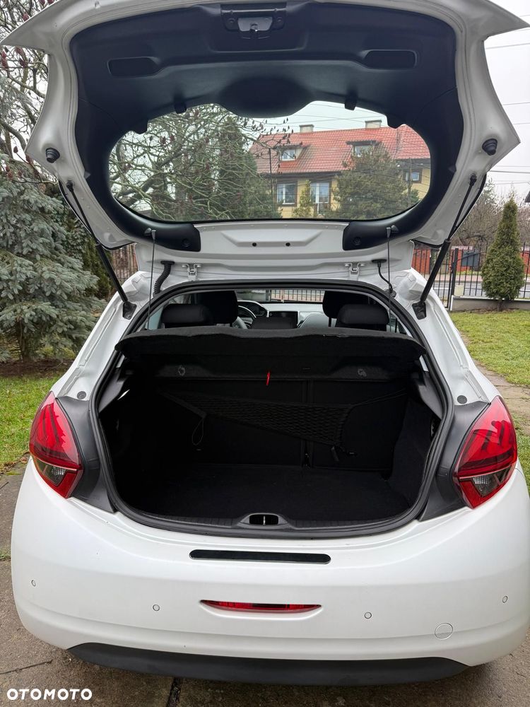 Peugeot 208 1.2 PureTech Active - 5