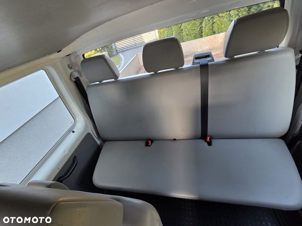 Volkswagen Transporter - 21