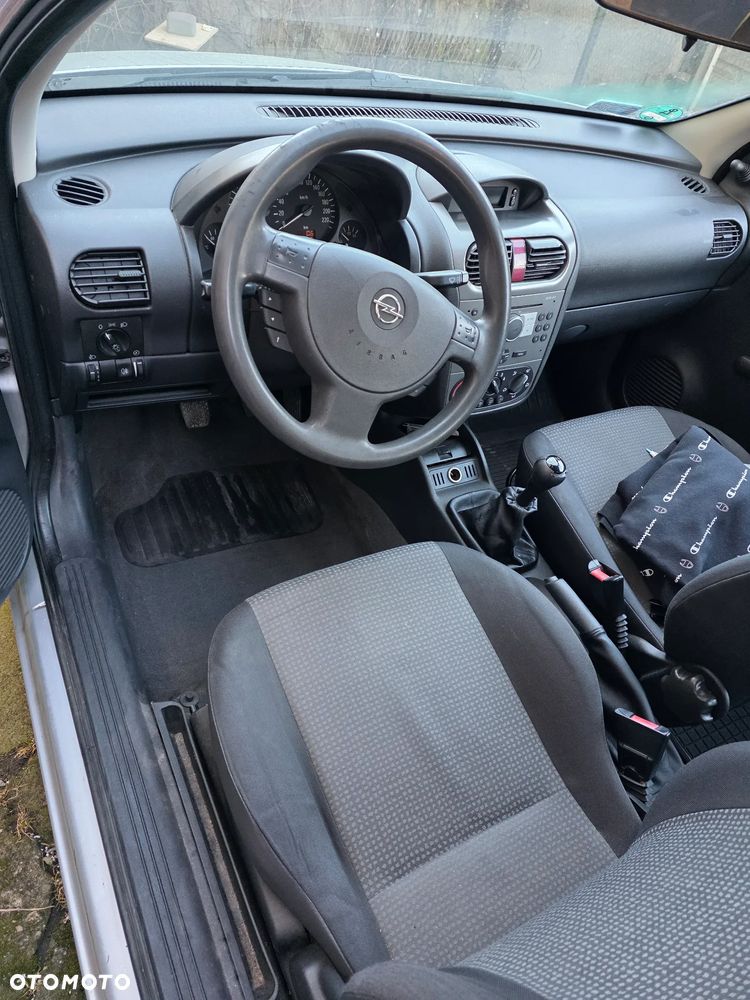 Opel Corsa 1.0 12V Silverline - 4