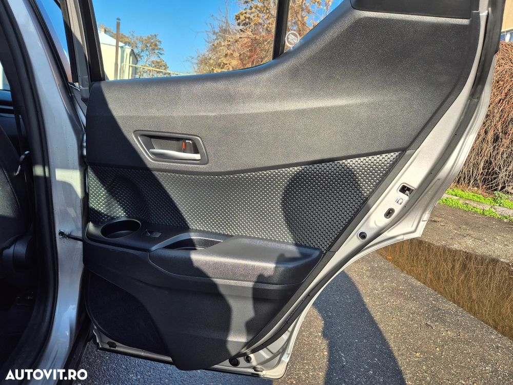 Toyota C-HR Hybrid Business-Edition - 21