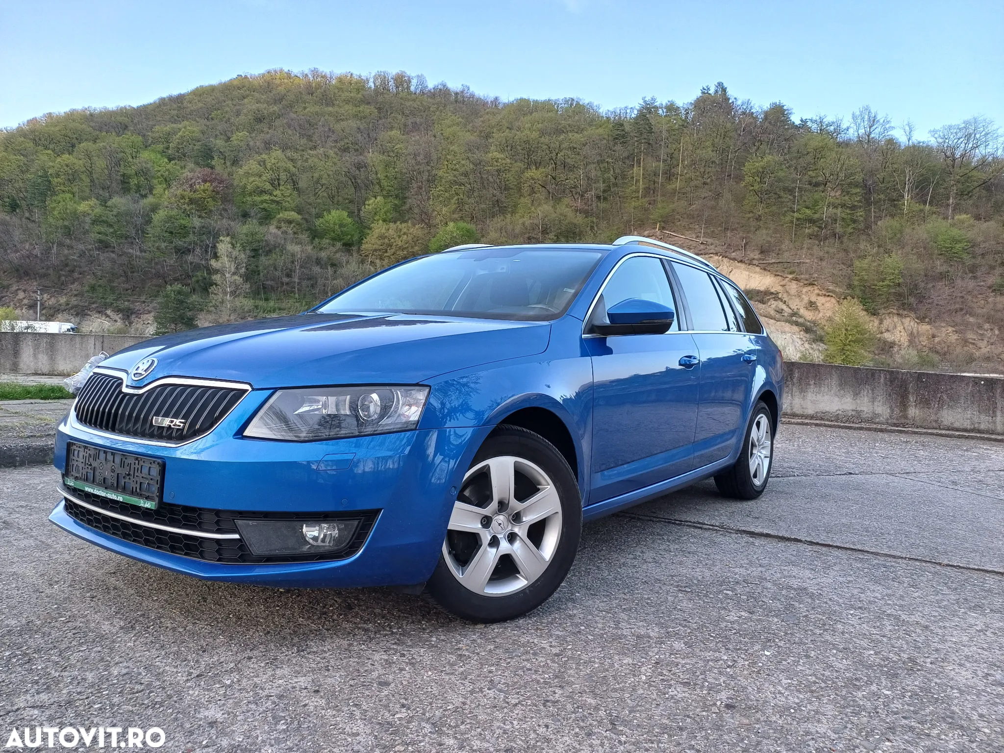 Skoda Octavia Combi Diesel 2.0 TDI Style - 12
