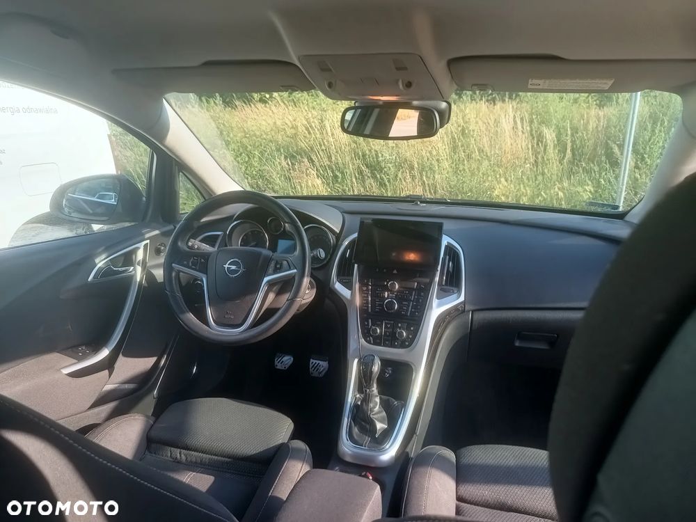 Opel Astra 1.4 T Cosmo - 11