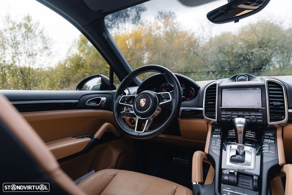 Porsche Cayenne - 31
