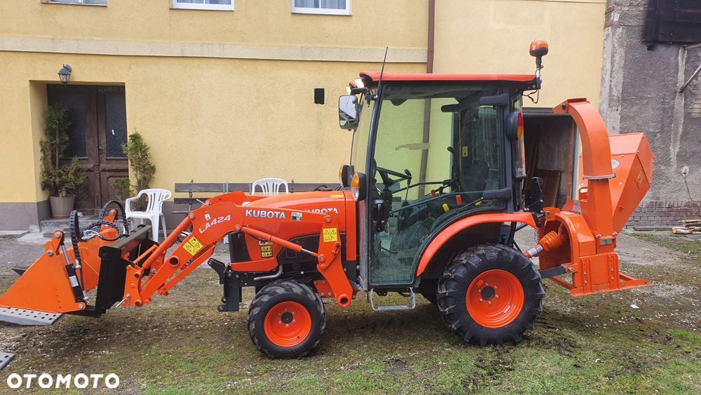 Kubota B2231 cab hst - 1