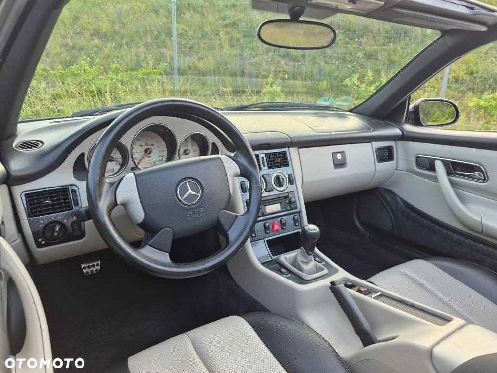 Mercedes-Benz SLK 200 - 25