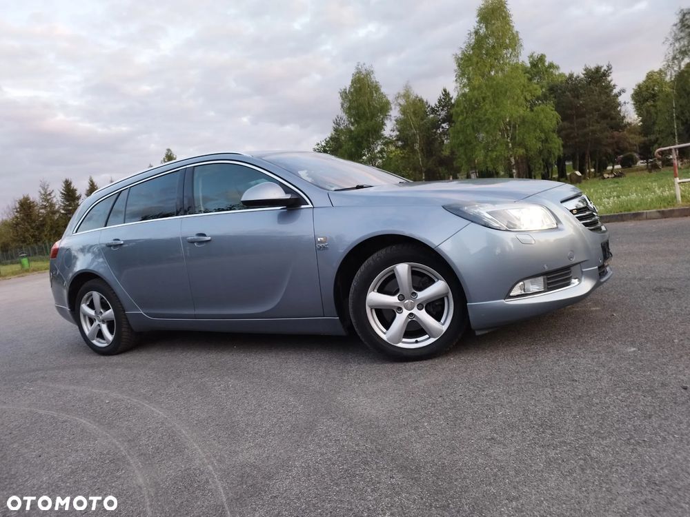 Opel Insignia 2.0 Turbo Sports Tourer 4x4 Automatik Cosmo - 5
