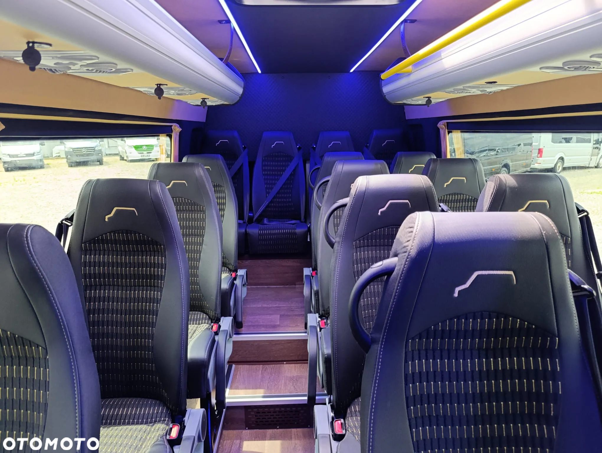 Mercedes-Benz Sprinter 519 - 20