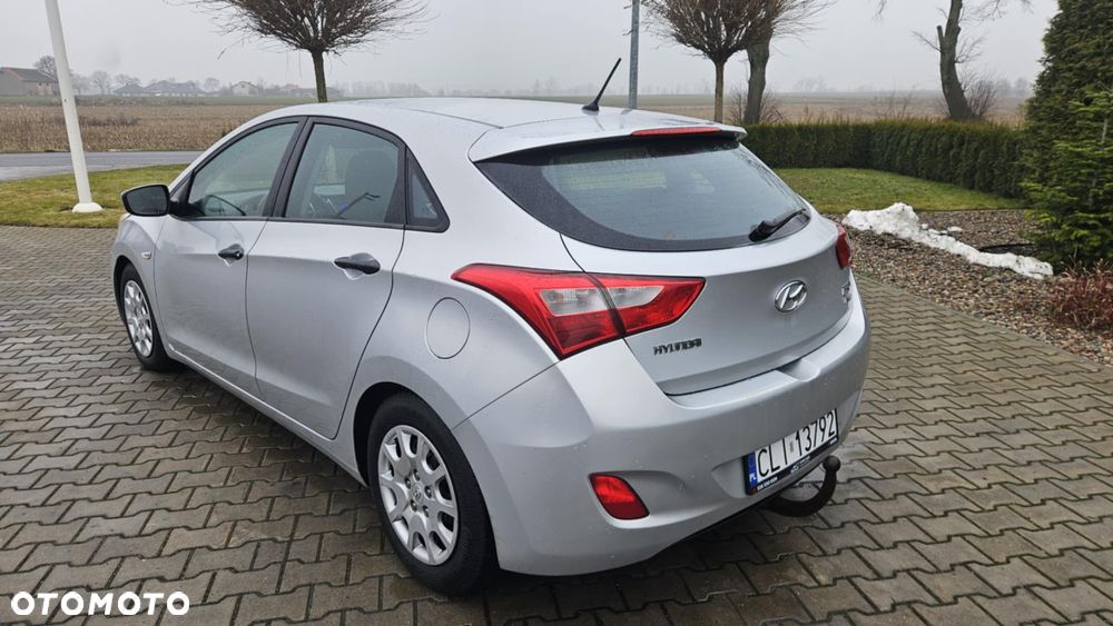 Hyundai i30 blue 1.6 CRDi Classic - 13