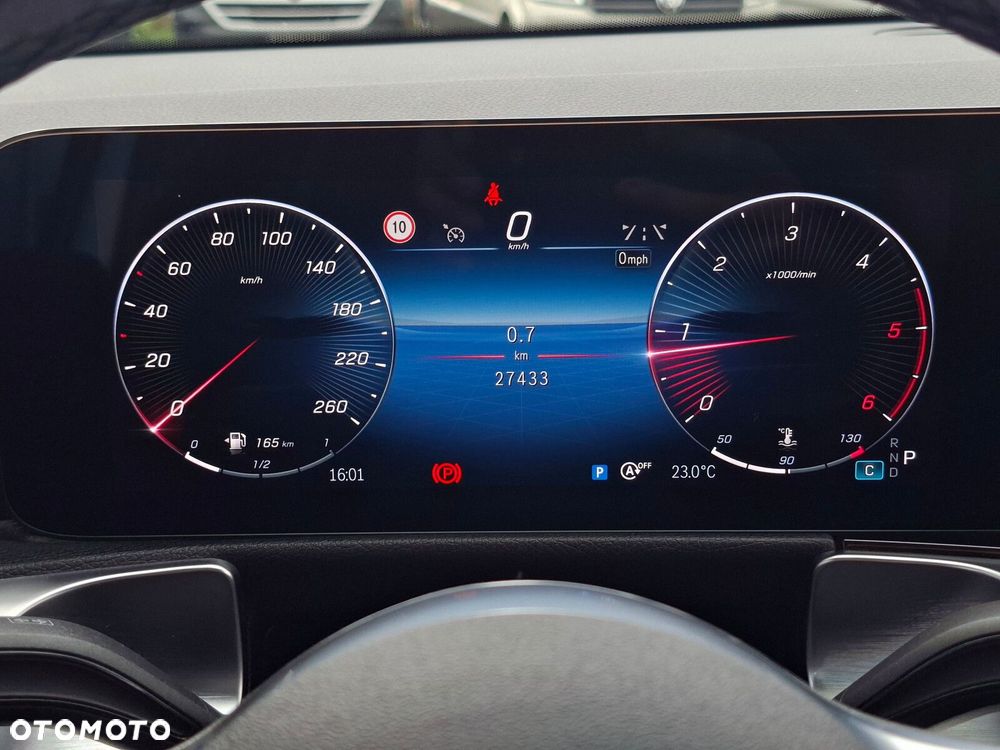 Mercedes-Benz GLB - 23