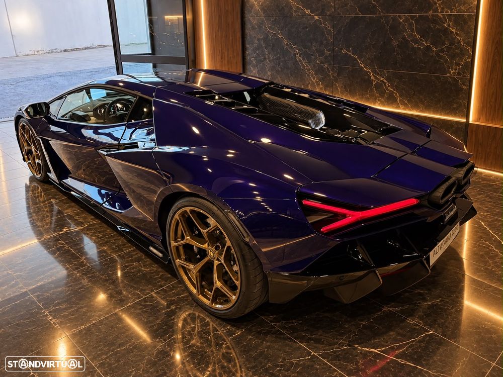 Lamborghini Revuelto 6.5 V12 - 5