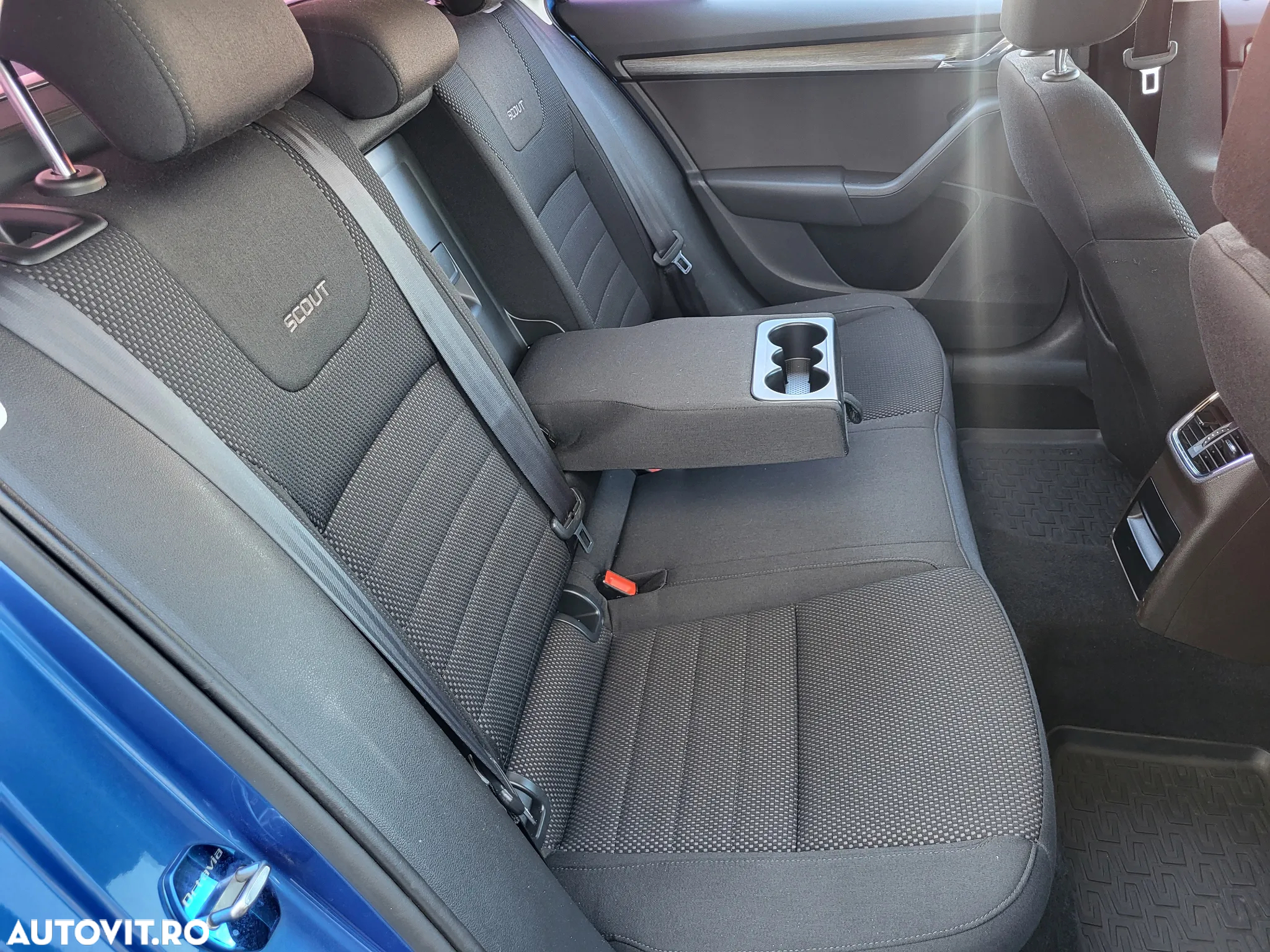 Skoda Octavia 2.0 TDI 4x4 DSG Scout - 12